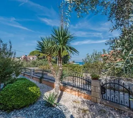 In With Sea View, Terrace, Air Conditioning, Wi-fi Appartement