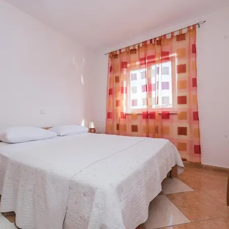 Appartement In With Sea View, Terrace, Air Conditioning, Wi-fi