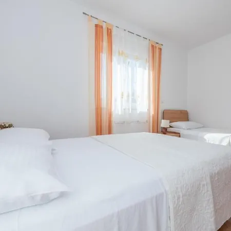 In With Sea View, Terrace, Air Conditioning, Wi-fi Appartement *