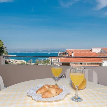 In With Sea View, Terrace, Air Conditioning, Wi-fi Appartement *
