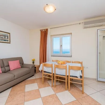 In With Sea View, Terrace, Air Conditioning, Wi-fi Appartement *